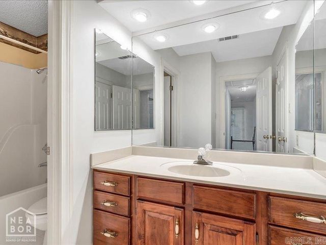 2005 Catharine Drive, Jonesboro, AR 72401
