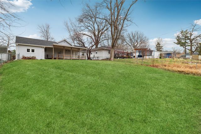 4038 52nd Street, Des Moines, IA 50310