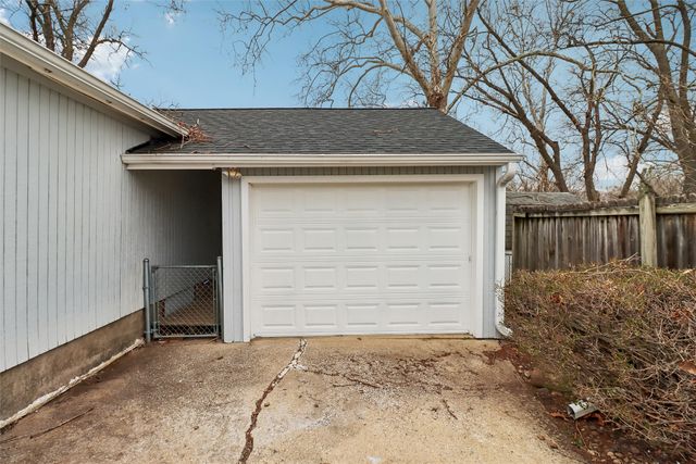 4038 52nd Street, Des Moines, IA 50310