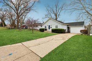 4038 52nd Street, Des Moines, IA 50310