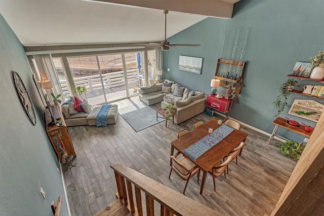 1 April Point Drive S, Montgomery, TX 77356