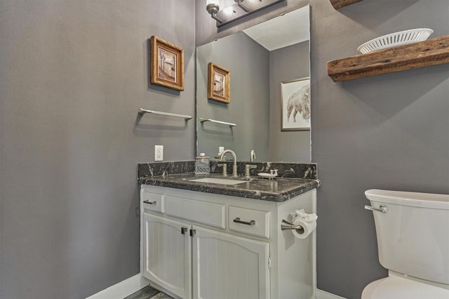 1 April Point Drive S, Montgomery, TX 77356