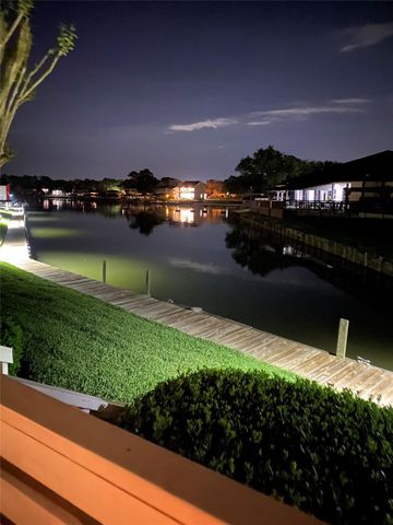 1 April Point Drive S, Montgomery, TX 77356