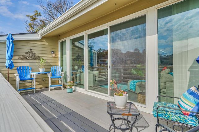 1 April Point Drive S, Montgomery, TX 77356