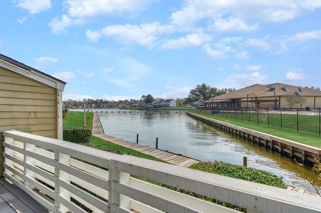 1 April Point Drive S, Montgomery, TX 77356