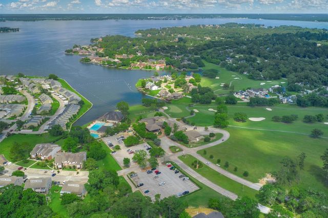 1 April Point Drive S, Montgomery, TX 77356