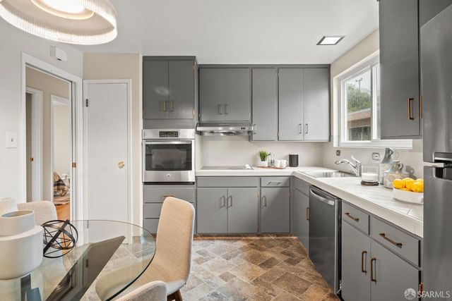 81 Southridge Way, Daly City, CA 94014