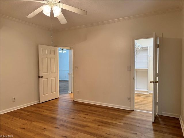 5121 W Wendover Avenue, Jamestown, NC 27282