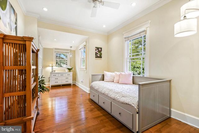 7402 MAPLE AVE, Takoma Park, MD 20912