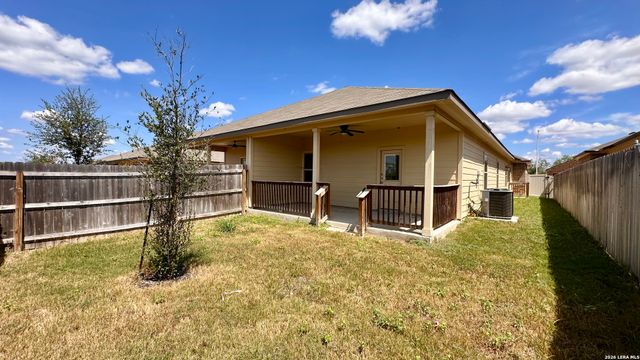 438 Emma Dr, New Braunfels, TX 78130