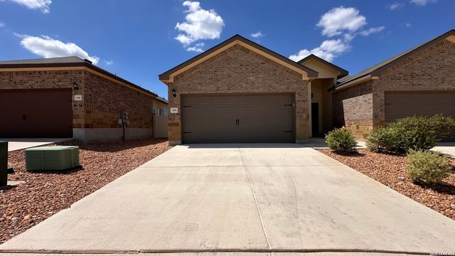 438 Emma Dr, New Braunfels, TX 78130