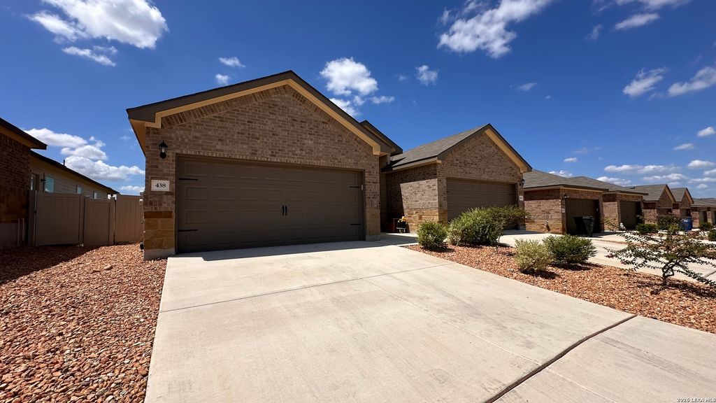 438 Emma Dr, New Braunfels, TX 78130