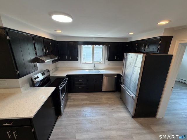 24 Elm Street, Shelton, CT 06484