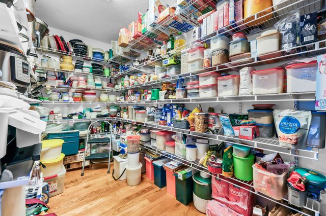 140 E Glenwood Dr, Clarksville, TN 37040