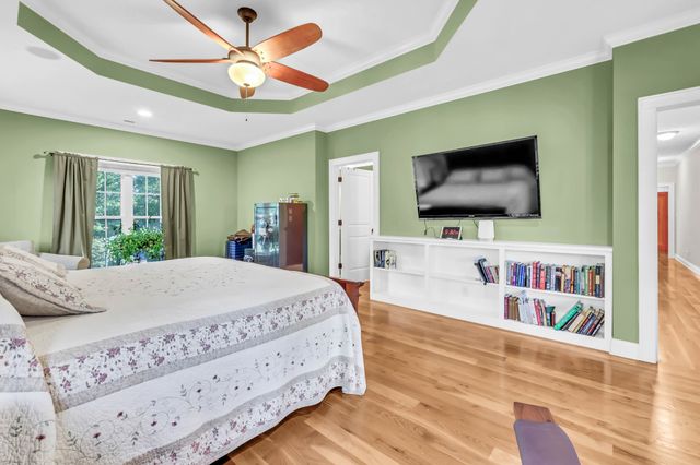 140 E Glenwood Dr, Clarksville, TN 37040