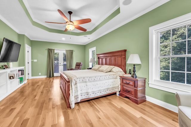 140 E Glenwood Dr, Clarksville, TN 37040