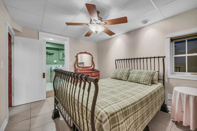 140 E Glenwood Dr, Clarksville, TN 37040