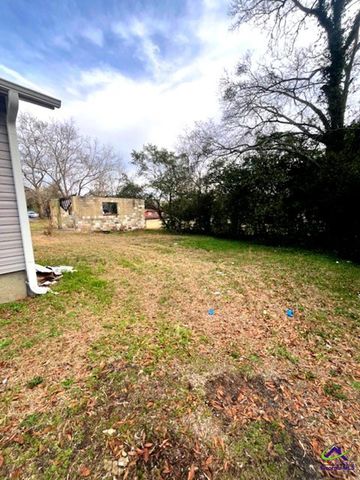 2956 Mercer University Drive, Macon, GA 31204