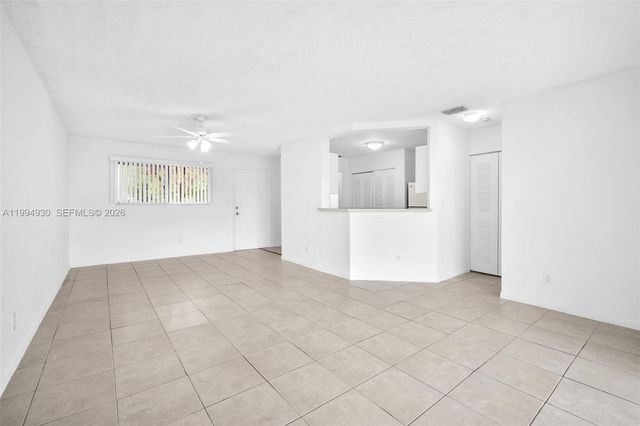 3437 NW 44th St 107, Oakland Park, FL 33309