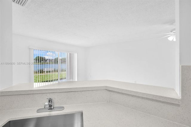 3437 NW 44th St 107, Oakland Park, FL 33309