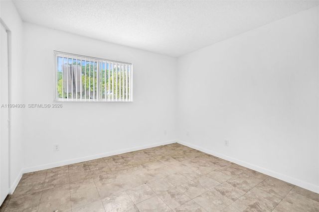 3437 NW 44th St 107, Oakland Park, FL 33309