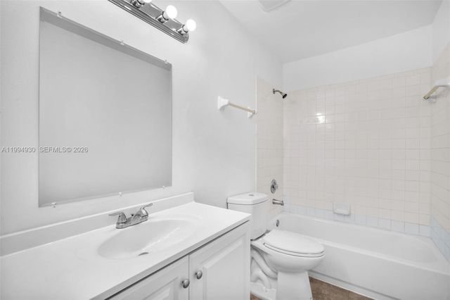 3437 NW 44th St 107, Oakland Park, FL 33309