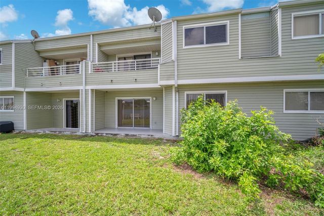3437 NW 44th St 107, Oakland Park, FL 33309
