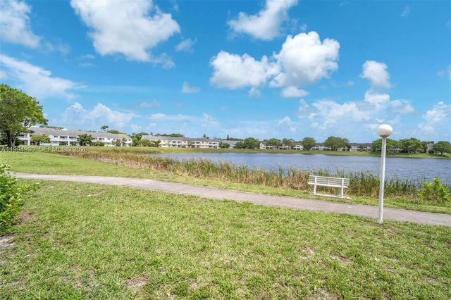 3437 NW 44th St 107, Oakland Park, FL 33309
