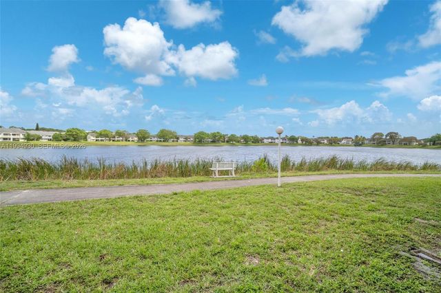 3437 NW 44th St 107, Oakland Park, FL 33309