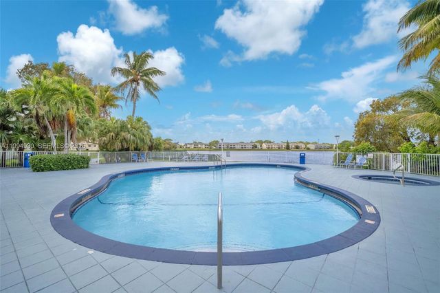 3437 NW 44th St 107, Oakland Park, FL 33309