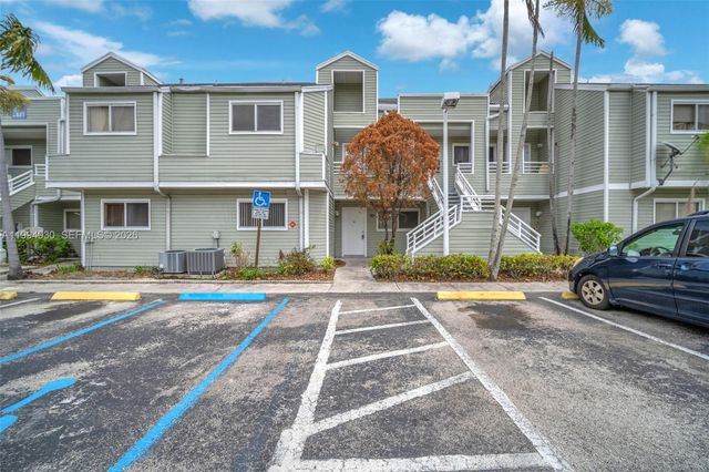 3437 NW 44th St 107, Oakland Park, FL 33309