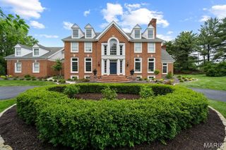 12007 Wiltshire Place Court, Town And Country, MO 63131