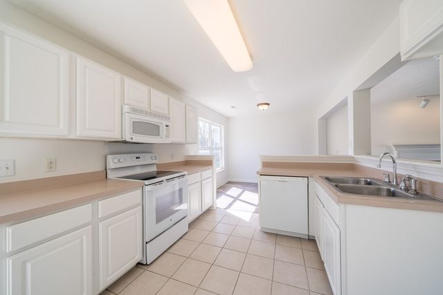 2404 Pleasant Springs Ln, Hermitage, TN 37076