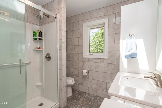 712 Colleen Court, Grants Pass, OR 97527