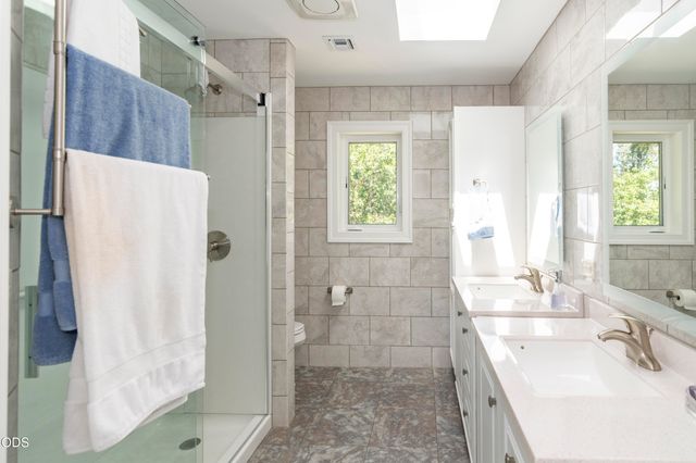 712 Colleen Court, Grants Pass, OR 97527