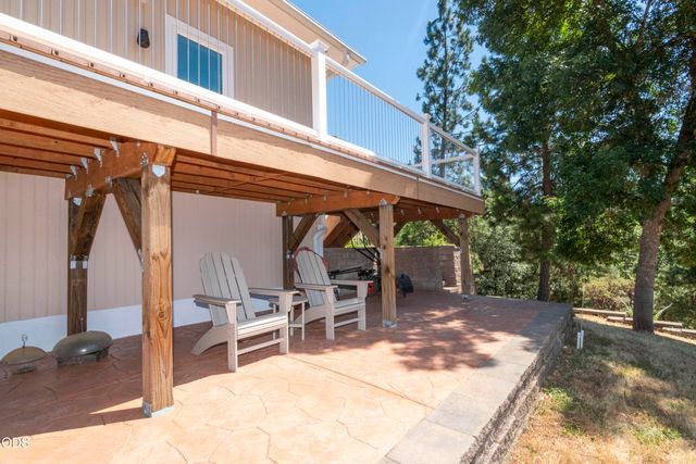 712 Colleen Court, Grants Pass, OR 97527