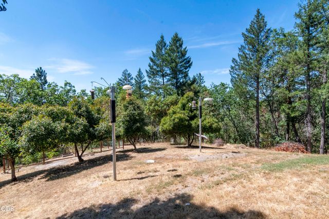 712 Colleen Court, Grants Pass, OR 97527
