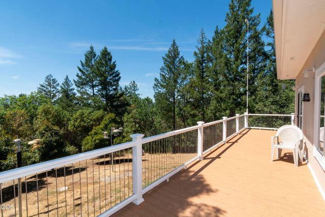 712 Colleen Court, Grants Pass, OR 97527