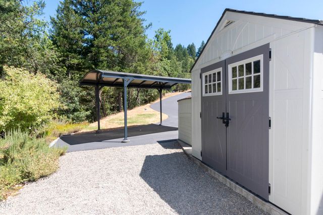 712 Colleen Court, Grants Pass, OR 97527
