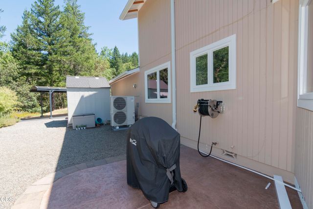 712 Colleen Court, Grants Pass, OR 97527