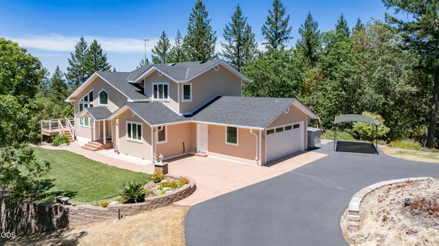 712 Colleen Court, Grants Pass, OR 97527