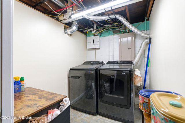 1048 Oakwood Ave, Louisville, KY 40215