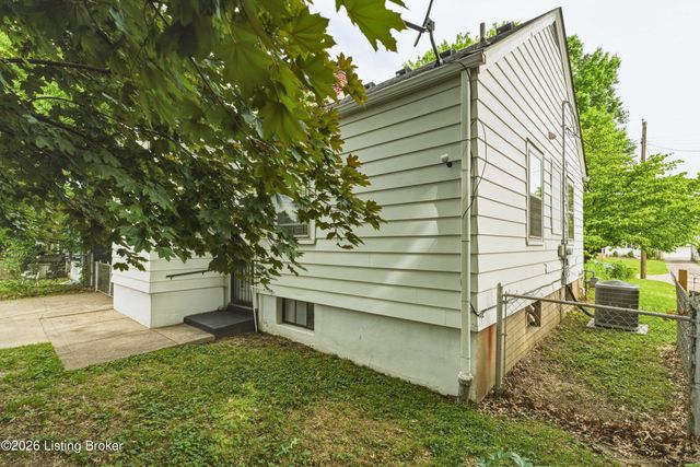 1048 Oakwood Ave, Louisville, KY 40215