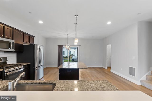 303 ESTATE DR, Mechanicsburg, PA 17055