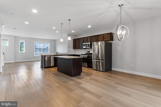 303 ESTATE DR, Mechanicsburg, PA 17055
