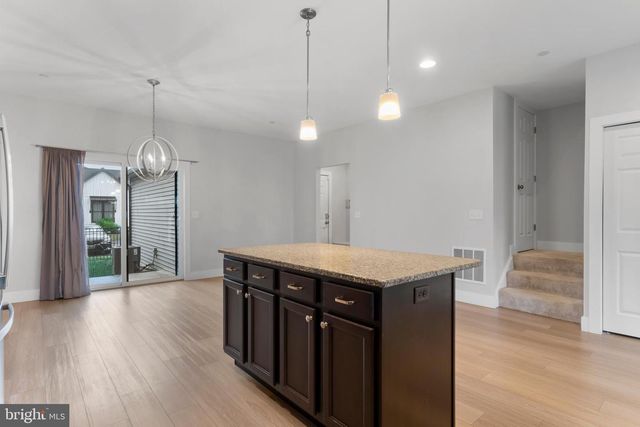 303 ESTATE DR, Mechanicsburg, PA 17055