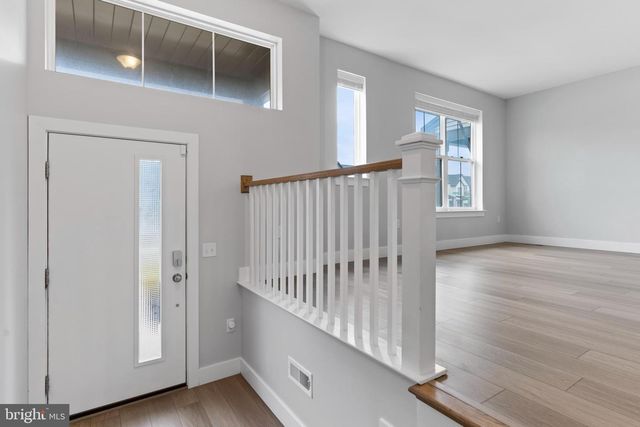 303 ESTATE DR, Mechanicsburg, PA 17055