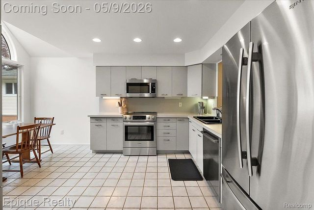 4521 Parnell Drive, Waterford Charter Township, MI 48346