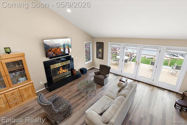 4521 Parnell Drive, Waterford Charter Township, MI 48346
