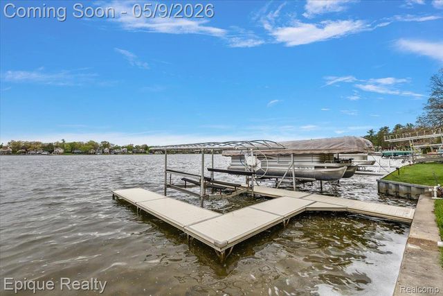 4521 Parnell Drive, Waterford Charter Township, MI 48346